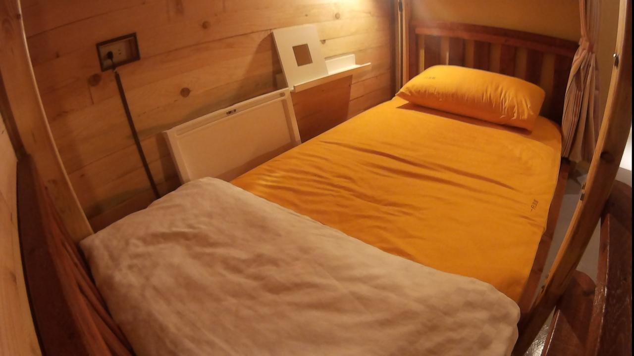 On Board Hostel Manzhou Eksteriør billede