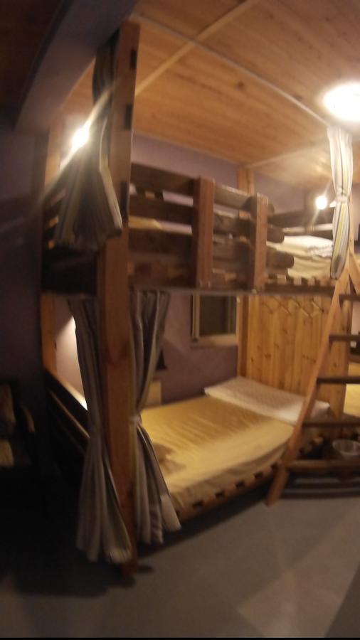 On Board Hostel Manzhou Eksteriør billede